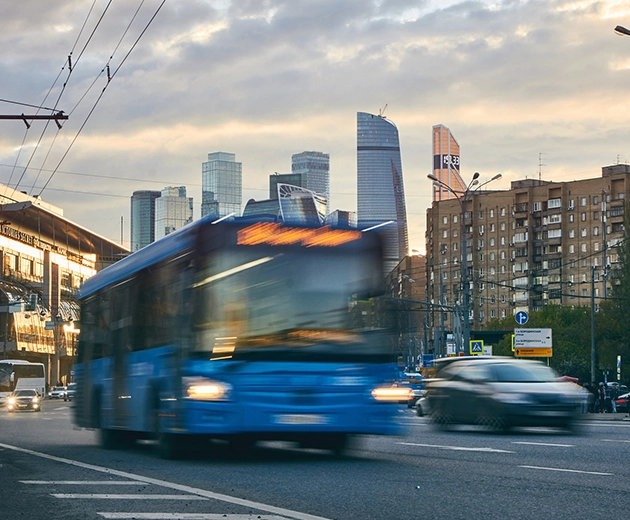 Smart LED Car Displays: Boosting Mobile Advertising with Real-Time Management